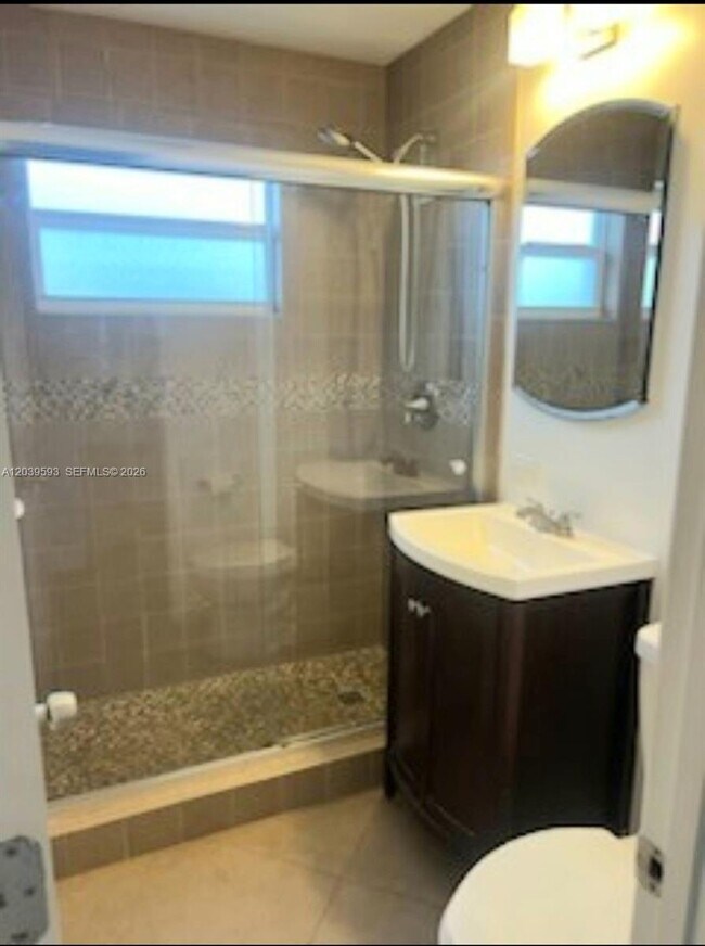 Photo - 323 Northlake Dr Unit 325