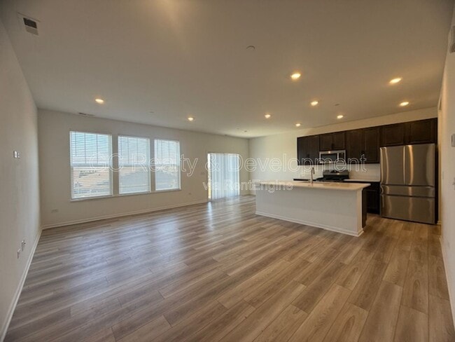 Photo - 1135 White Oak Cir