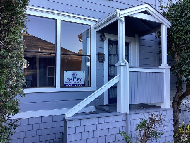 Building Photo - Close to Downtown Santa Cruz Rental