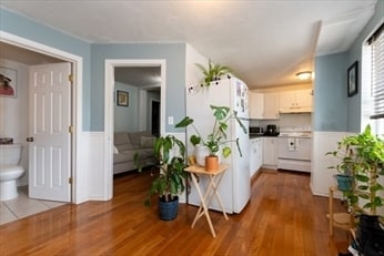 Building Photo - 5 8th St Rental