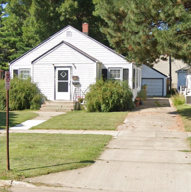 Building Photo - 2004-2006 22nd Unit 2006