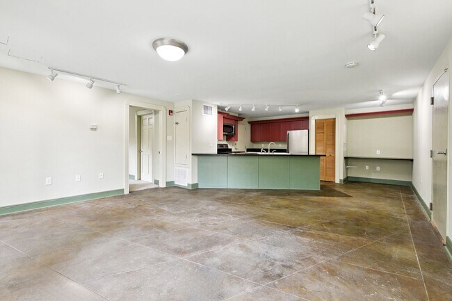 Photo - STRAIGHTdmm309 Unit 1B