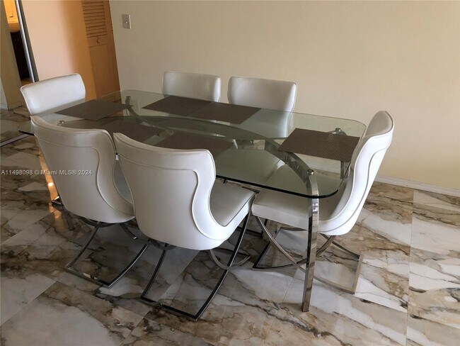 Photo - 300 Bayview Dr Unit 309