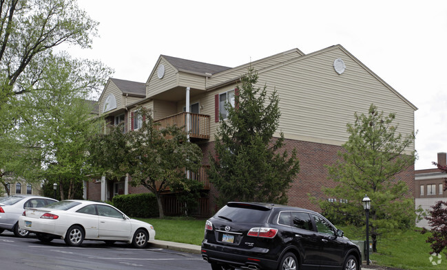 Building Photo - Heritage Hill Apartments