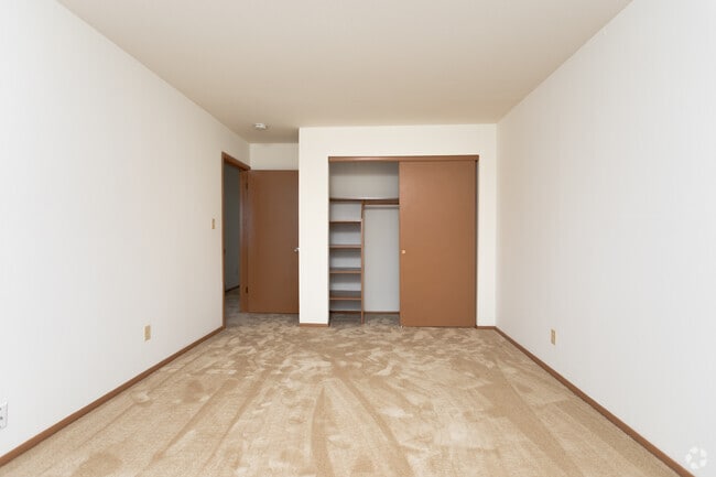 2BR, 1BA