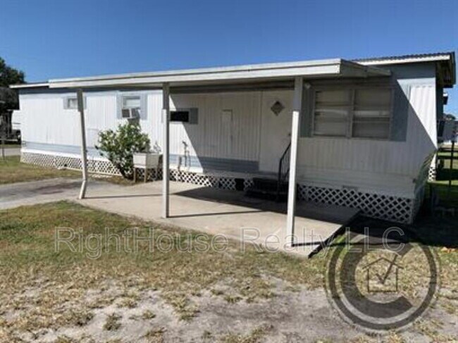 Photo - 2854 Lake Alfred Rd