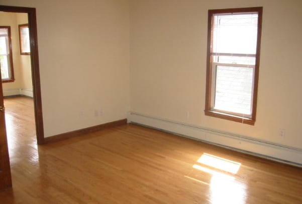 Building Photo - 106 Brook St Unit 2 Rental