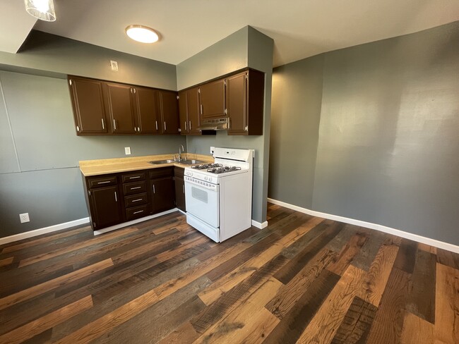 Photo - 2905 Glenmore Ave Unidad 3