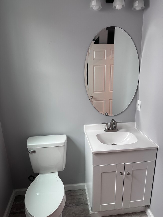 Photo - 48 Hastings St