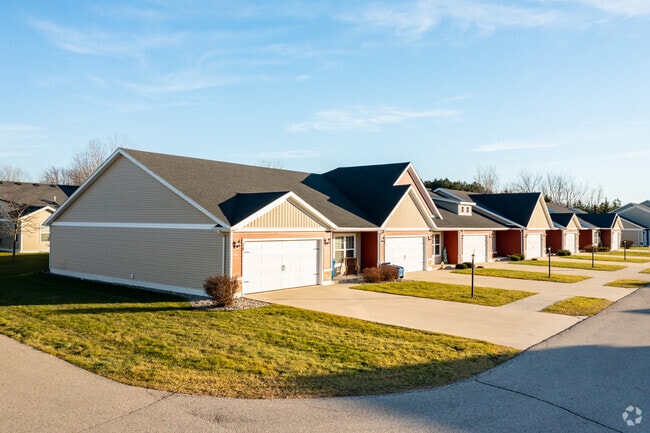 Photo - Perry Creek Townhomes - Midland, MI
