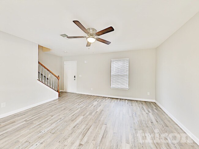 Photo - 232 Mary Joe Martin Dr