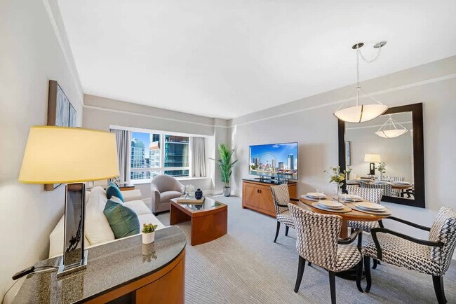 Building Photo - 1435 Brickell Ave