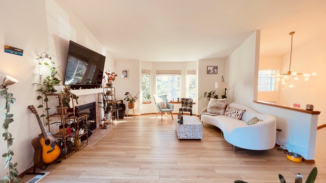 Building Photo - 18521 Stone Ave N