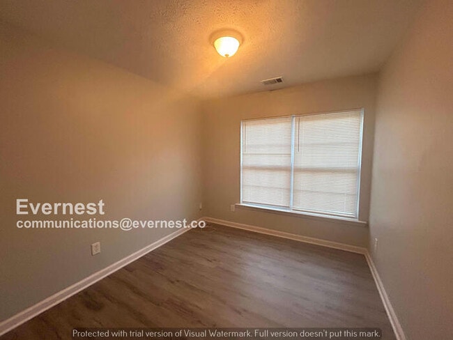 Photo - 3735 Shenfield Dr