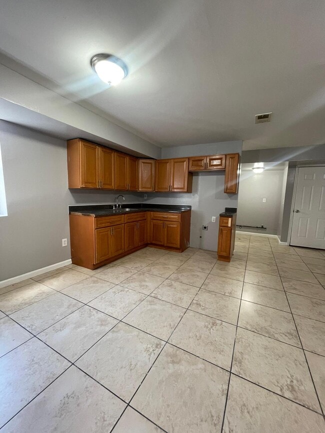Photo - 261 Halladay St Unit Basement