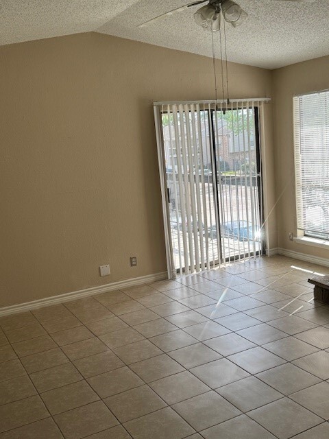 Photo - 17401 Red Oak Dr Unit 104
