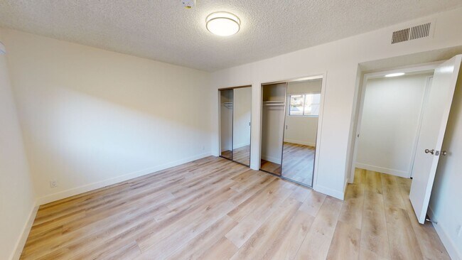 Photo - Encino Towers