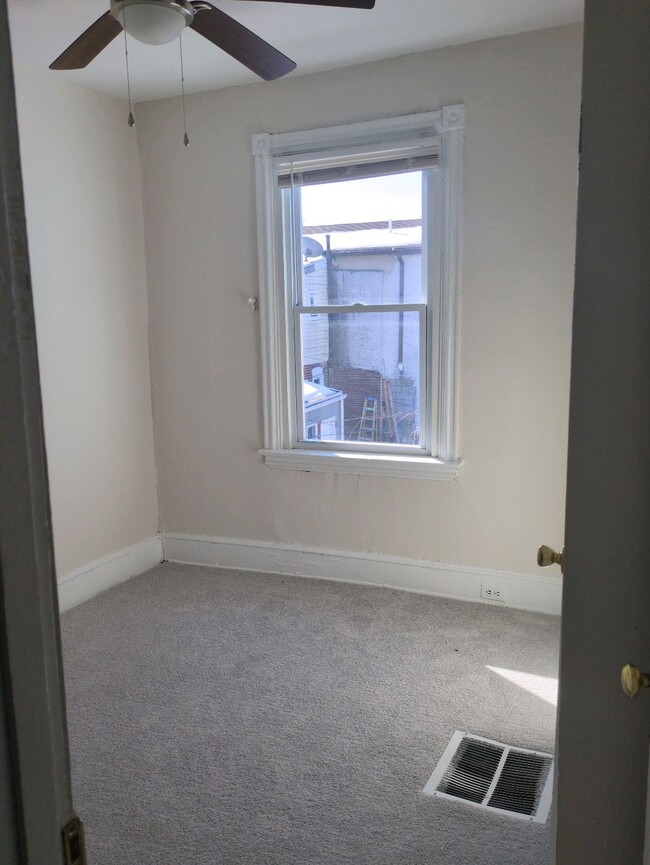 Photo - 1808 W 3rd St