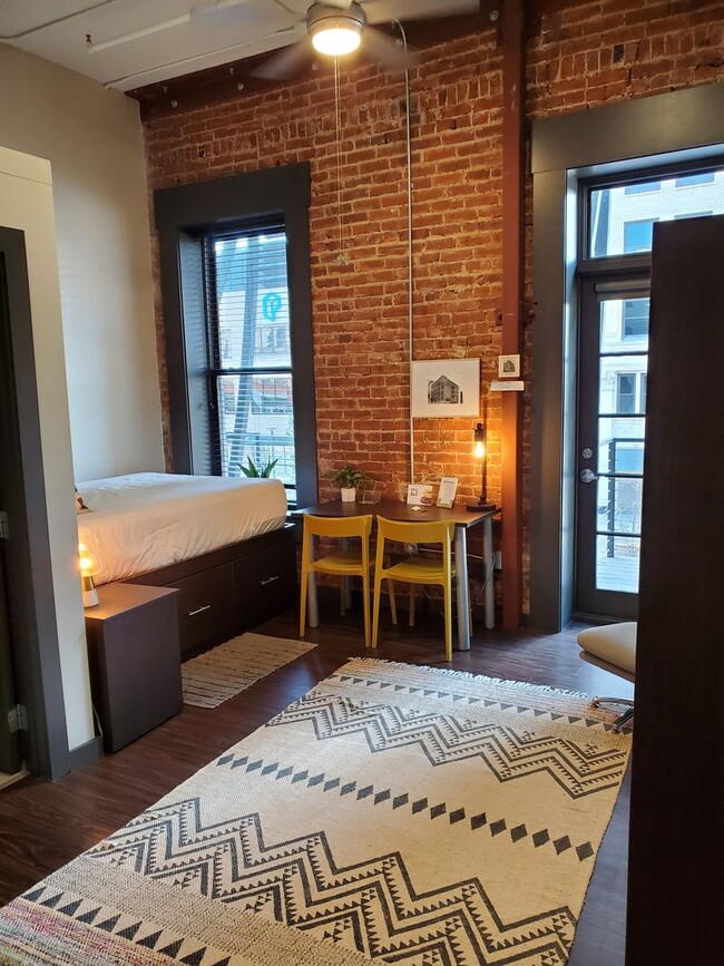 Photo - Tomorrow Building at Patten Parkway