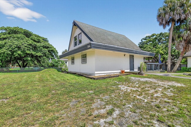 Photo - 3532 Coconut Rd