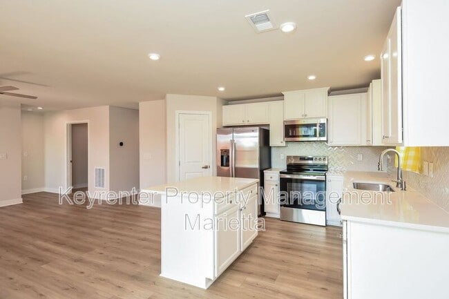 Photo - 185 Oakleigh Dr