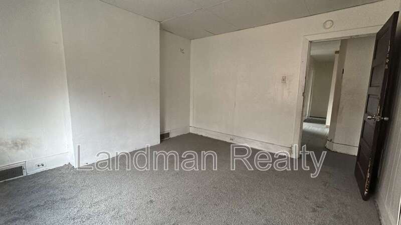 Photo - 1400 Hill Ave