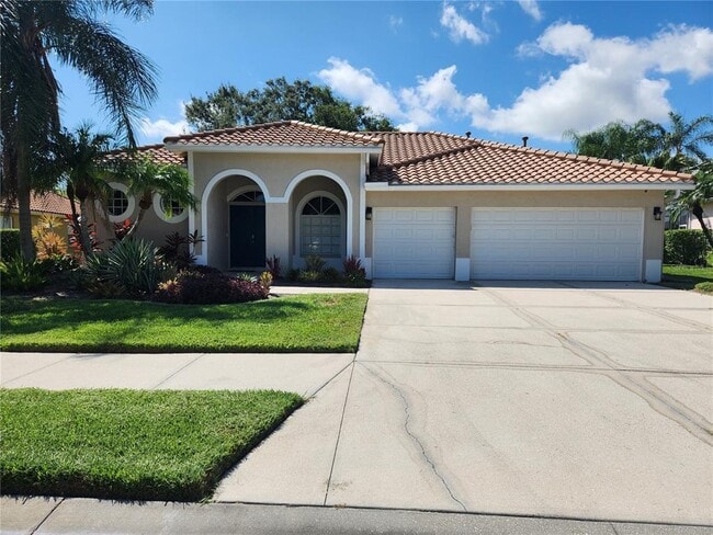 Photo - 5274 Far Oak Cir