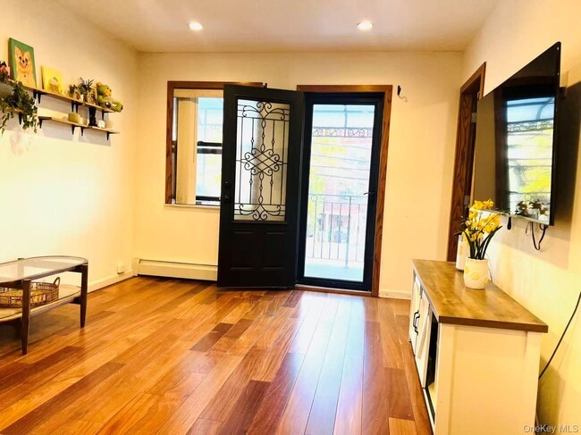 Photo - 62-54 Dry Harbor Rd Unit 2nd Fl