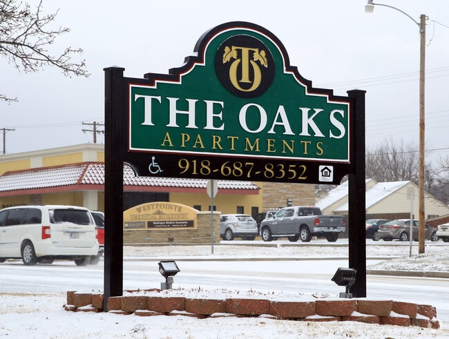 Photo - The Oaks Apartments