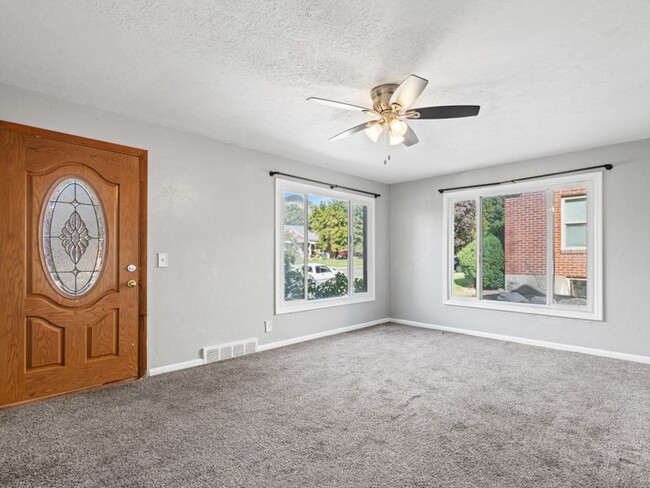 Photo - 1547 Cahoon St