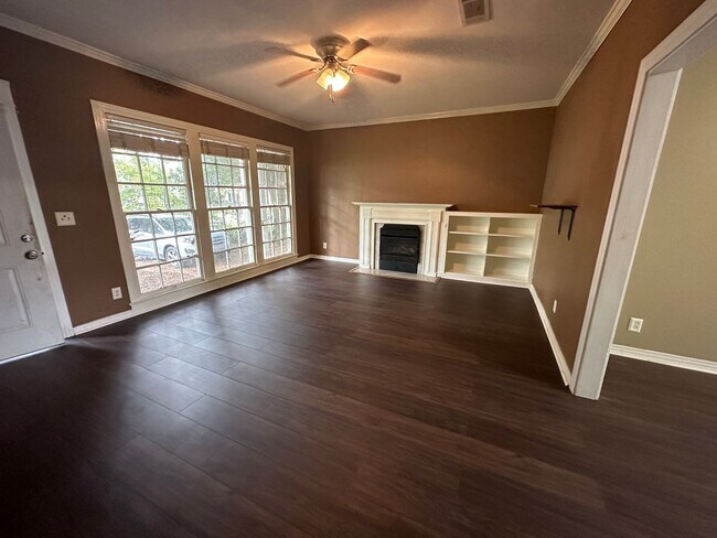Photo - Broadmoor 3 Bedroom