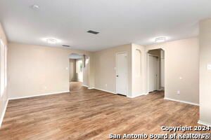 Photo - 216 Willow Crest