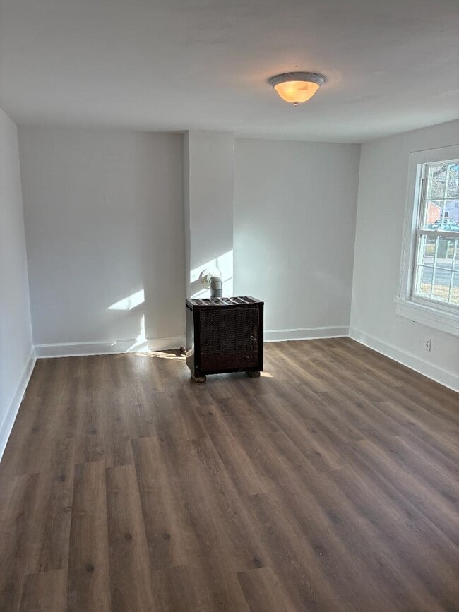 Photo - 1312 Meadow St S