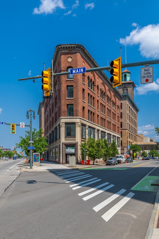 Building Photo - The Triangle - Student Housing Rental