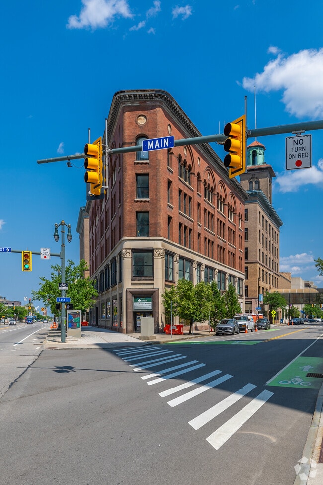 Building Photo - The Triangle - Student Housing Rental
