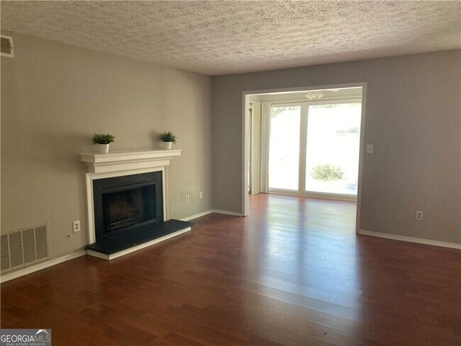 Photo - 1607 Augusta Dr Condo