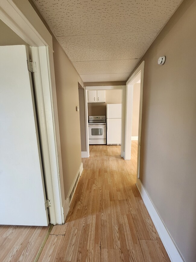 Photo - 4442 Knox St