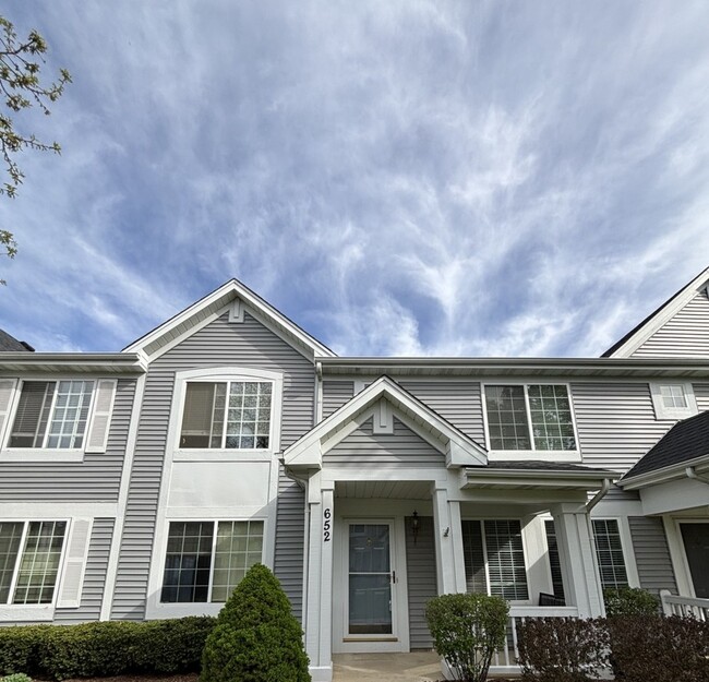 Photo - 652 Lincoln Station Dr Townhome