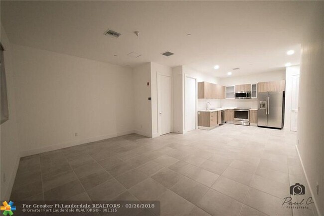 Photo - 1045 NE 18th Ave Condominio Unidad 201