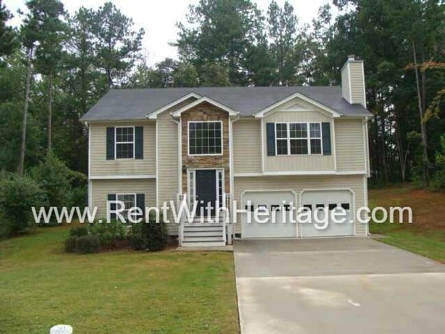 Photo - Immaculate 5-bedroom, 3-bath home in the Cedar Mountain Park subdivision in Douglasville, GA.