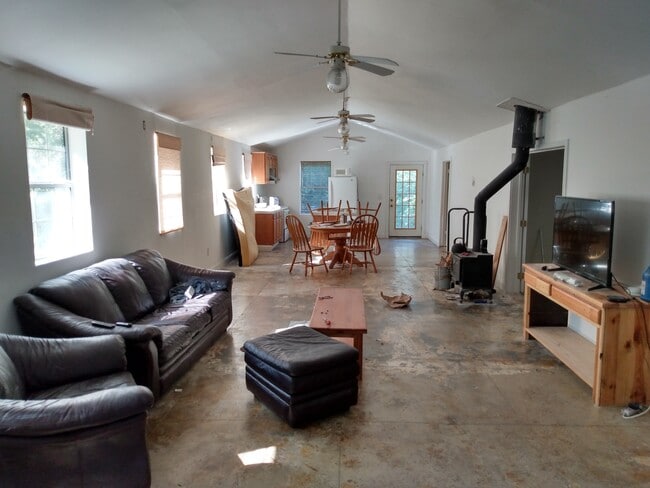 Building Photo - 734 Ridge Rd Rental