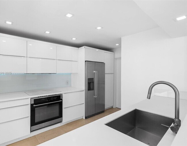 Photo - 1420 Brickell Bay Dr Condo Unit 1001