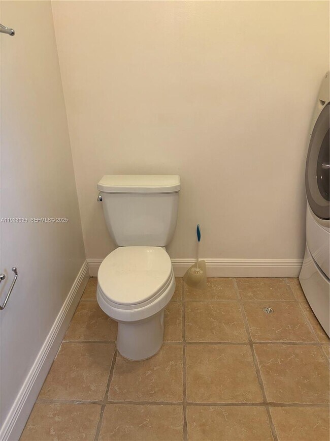 Photo - 10520 SW 153rd Ct Unidad 1