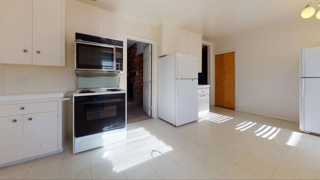 5704-5706 Dorothy Dr.