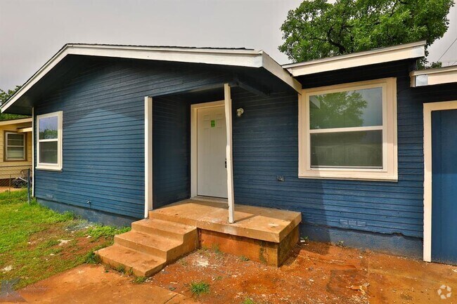 Building Photo - 1202 S San Jose Dr Rental