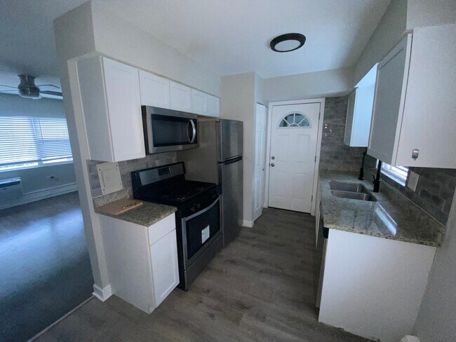 Photo - 1324 W Sherwin Ave Unidad 1B