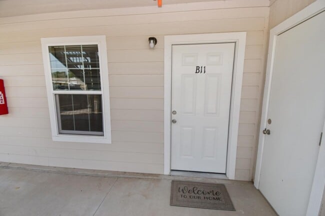 Photo - 7905 Goldstar - 25