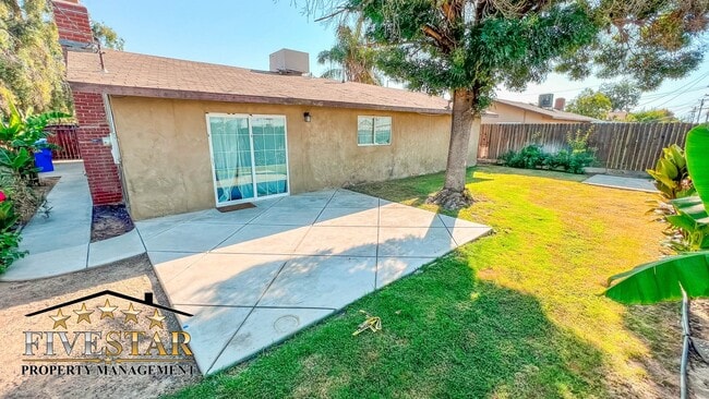 Photo - 3311 Camellia Dr