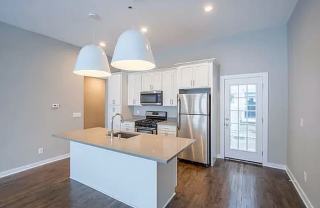 Photo - 3052 S Delaware Ave Unidad 3048