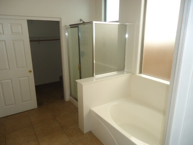 Photo - Great 4/3 house for rent in gated communit...